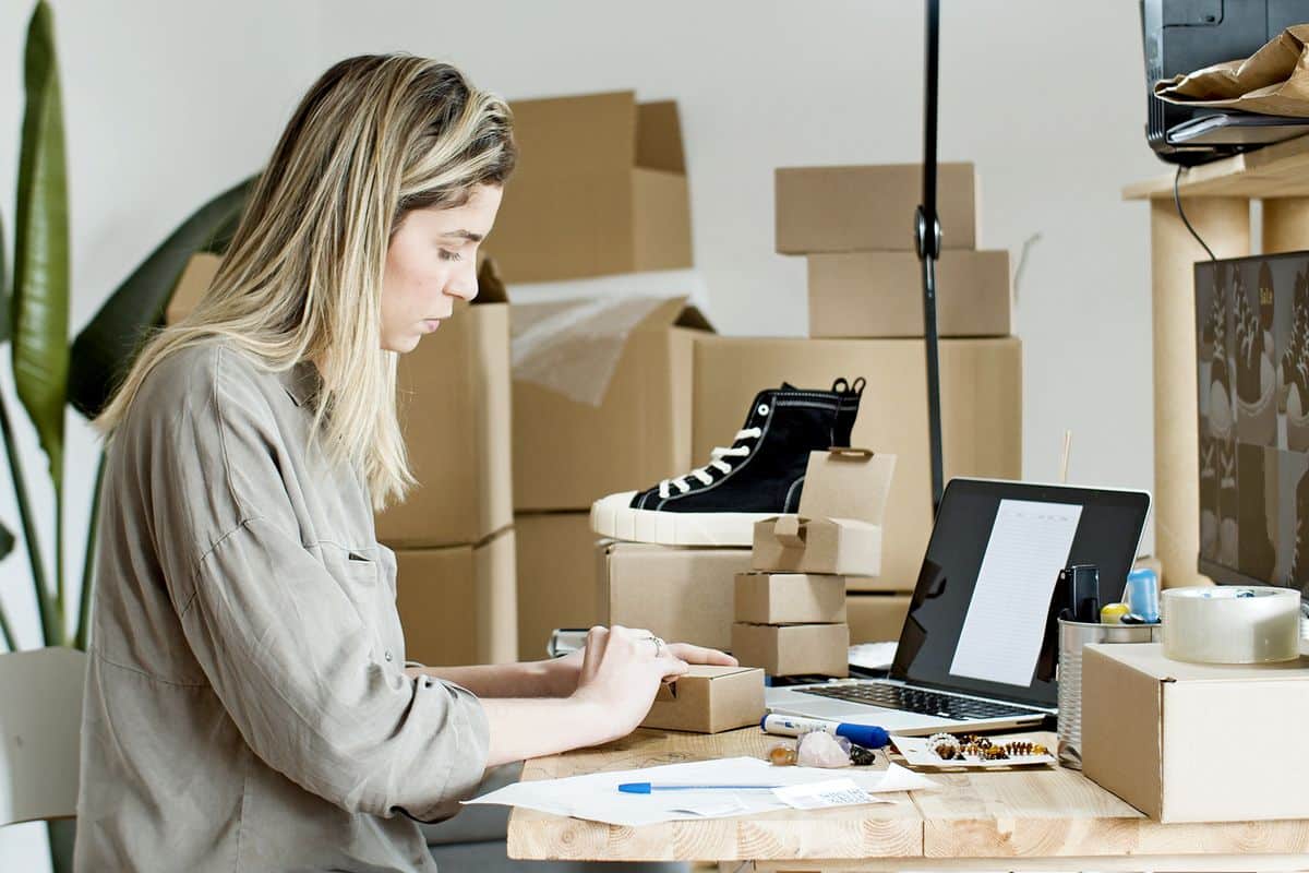 5 Essential Laws Every E-Commerce Business Must Comply With featured image
