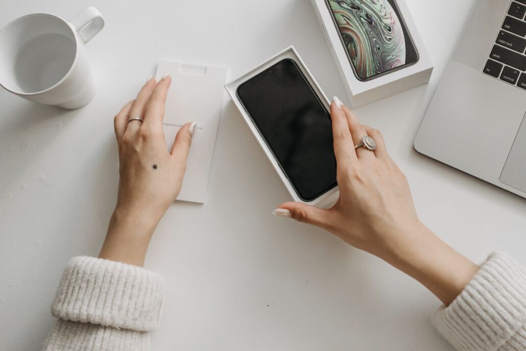 How to Legally Use Customer Reviews, Testimonials, and UGC