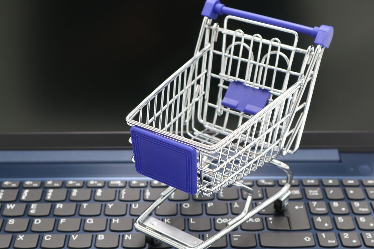 E-Commerce Laws Every Online Business Must Follow in 2026 featured image